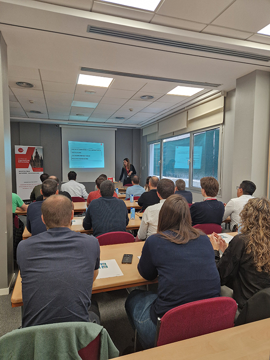 Sesión de casos prácticos del Curso de Ingeniería de Refractarios